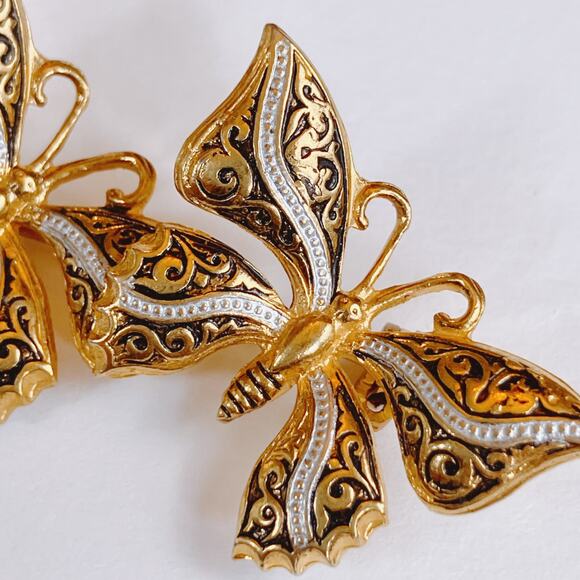 Mid Century Gold Tone Double Butterfly Brooch with Enamel Scrollwork Detail - Picture 4 of 8
